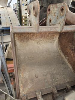24'' Bobcat Backhoe Bucket 