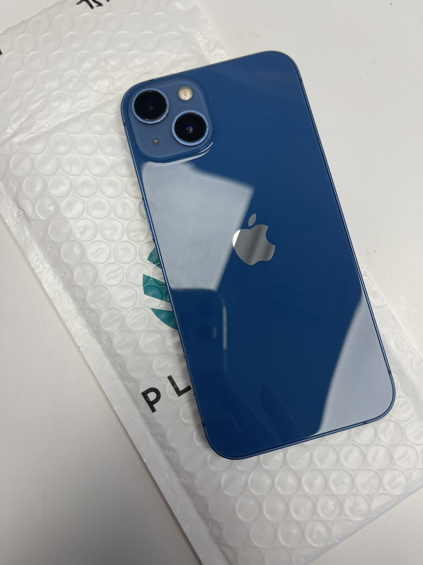 iPhone 13 Unlocked Like New 128Gb With Warranty