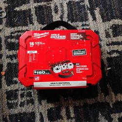 Milwaukee 16 Piece Hole Saw Set