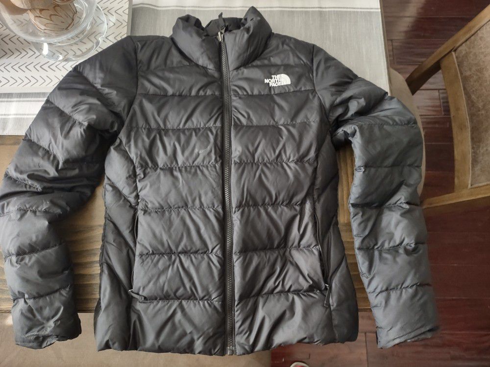 Women's North Face Puffy Coat