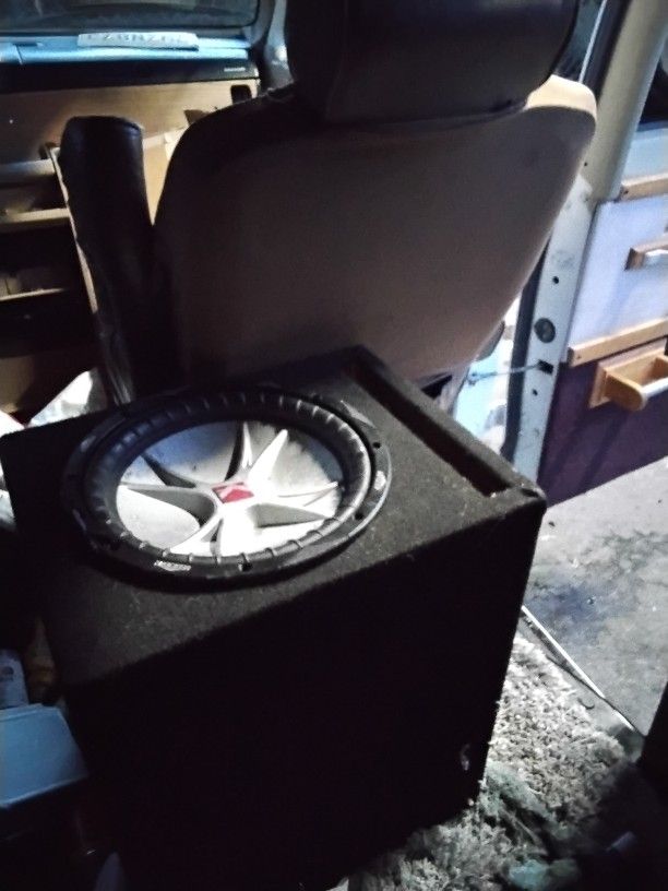 12in. Kicker Subwoofer In A Ported Enclosure CHEAP!