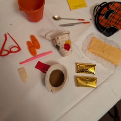Vintage Barbie Accesories