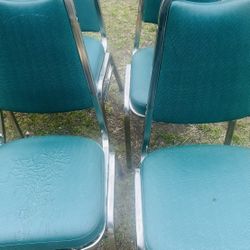 Four Chairs Chrome Frame Sturdy Minor Scratches