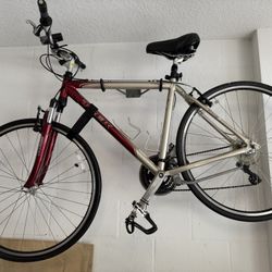 Trek Hybrid 7200 