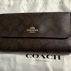 Coach wallet