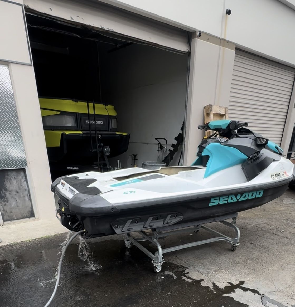 Seadoo Jetski Waverunner Jet Ski