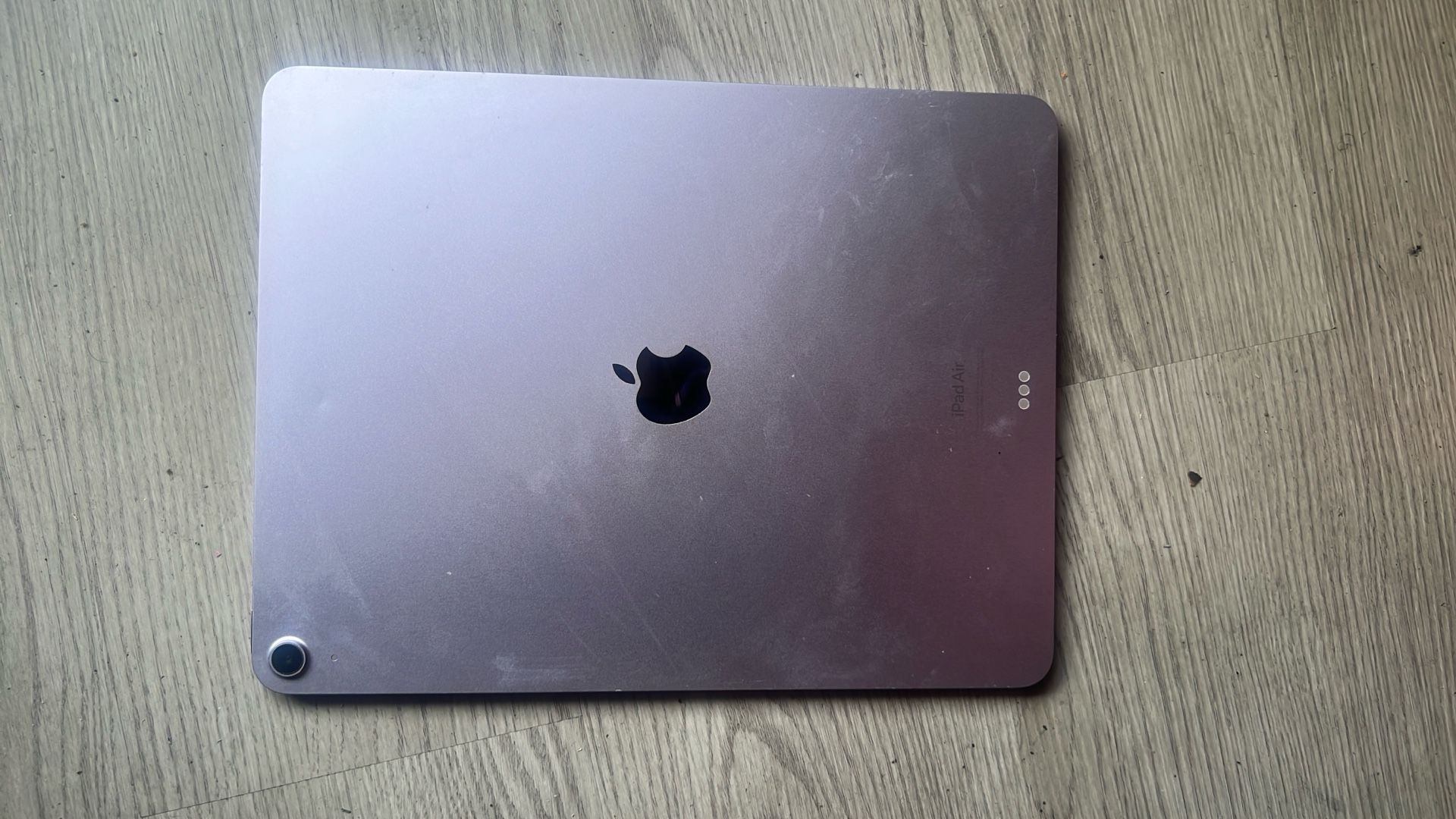 Great Condition Apple Ipad Air Screen Cover On Top Best Offers!!