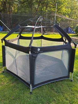 California Beach Co. Playpen