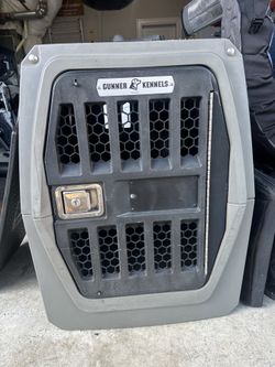 Gunner Kennel with Orthopedic Pad/Mat