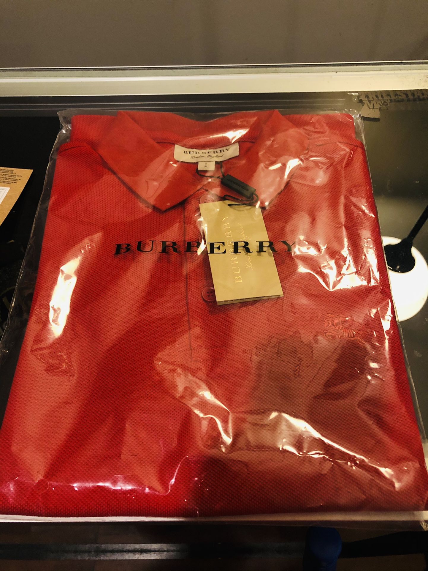 Burberry Men Shirt Small 140$ NEw Tags Red Nike Gucci