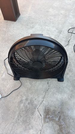 Lasko 20" High-Performance Pivoting Floor Fan / Air Circulator – Black