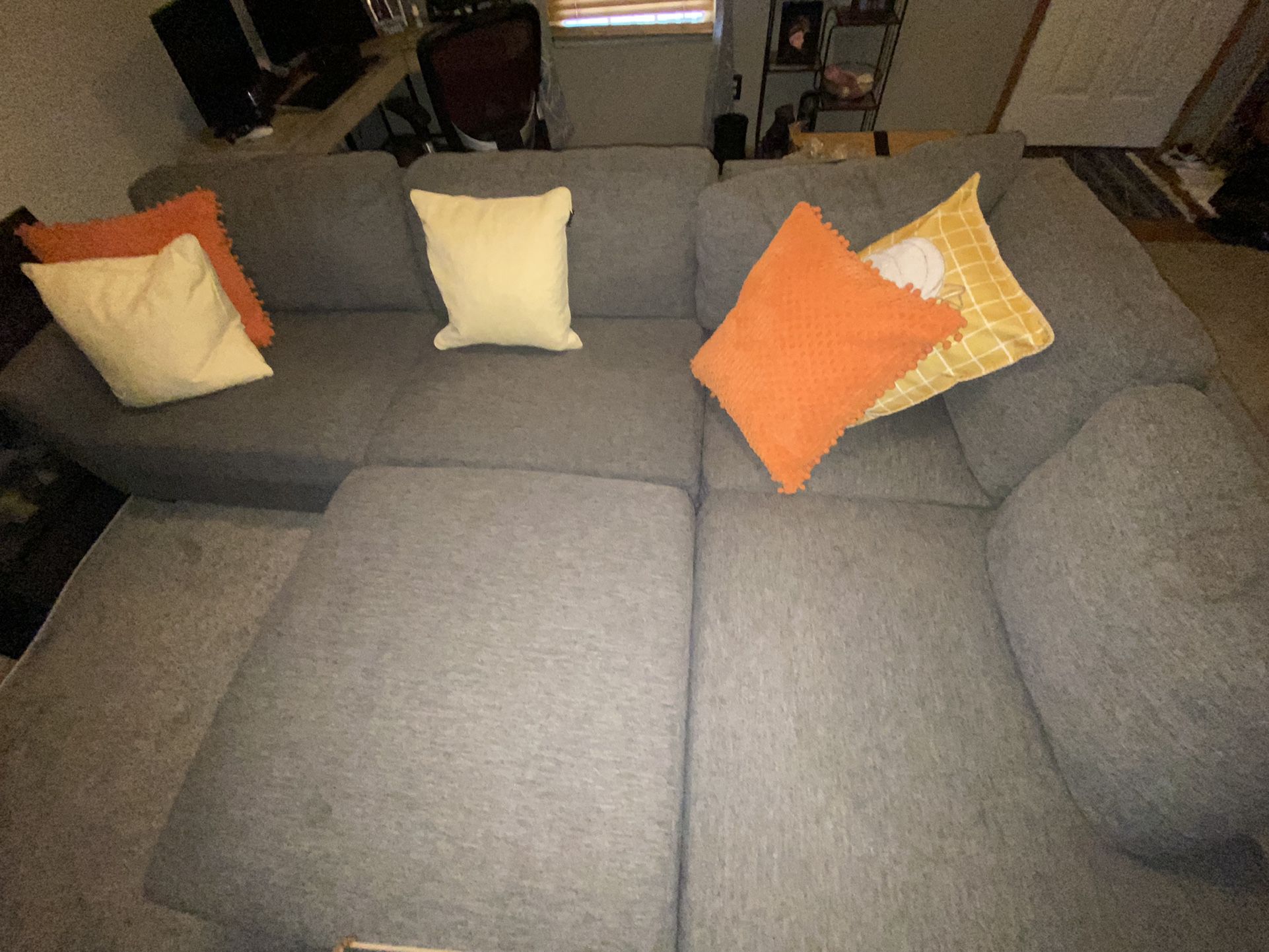 SECTIONAL COUCH & OTTOMAN