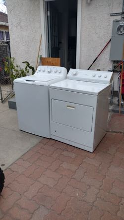 Washer and gas dryer