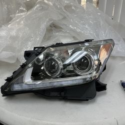 Lexus LX headlight （left）