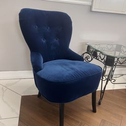 Accent Chairs 
