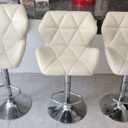 3 Bar Stools