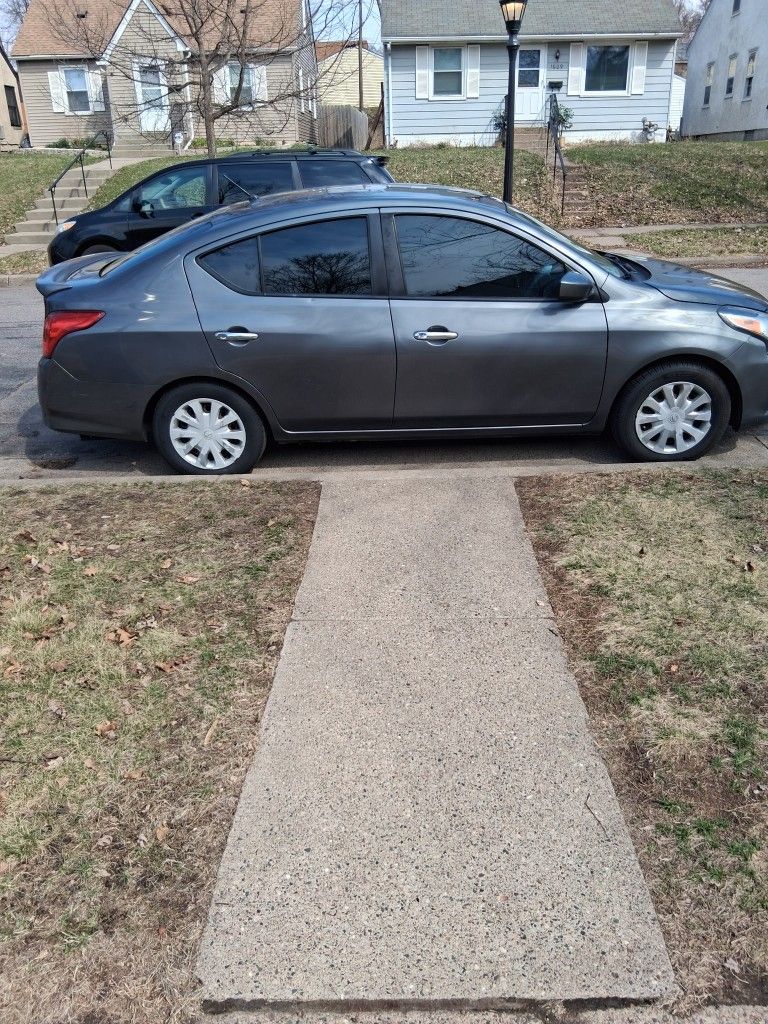 2019 Nissan Versa