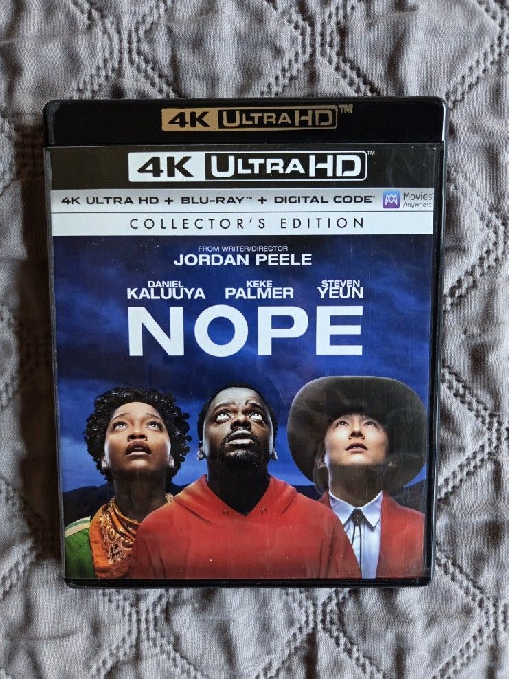 Nope (4K Blu-Ray + Blu-Ray)