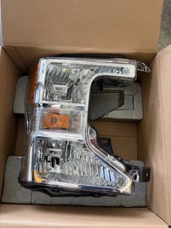 New  Ford F-250 OEM Headlamp