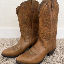 Ariat Women’s Heritage Western Performance Boots – Round Toe