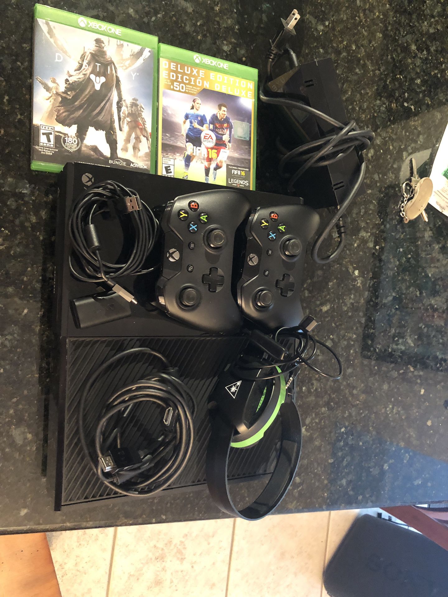 Xbox one (great condition)