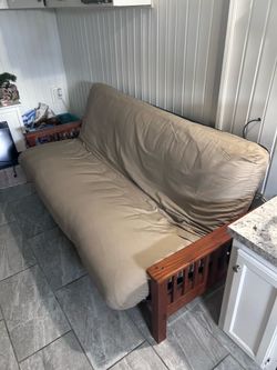 Oak futon