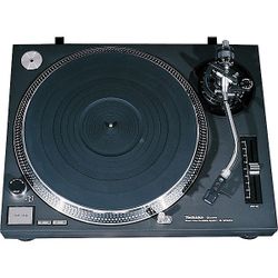 Technics SL-1210MK2 direct drive turntable