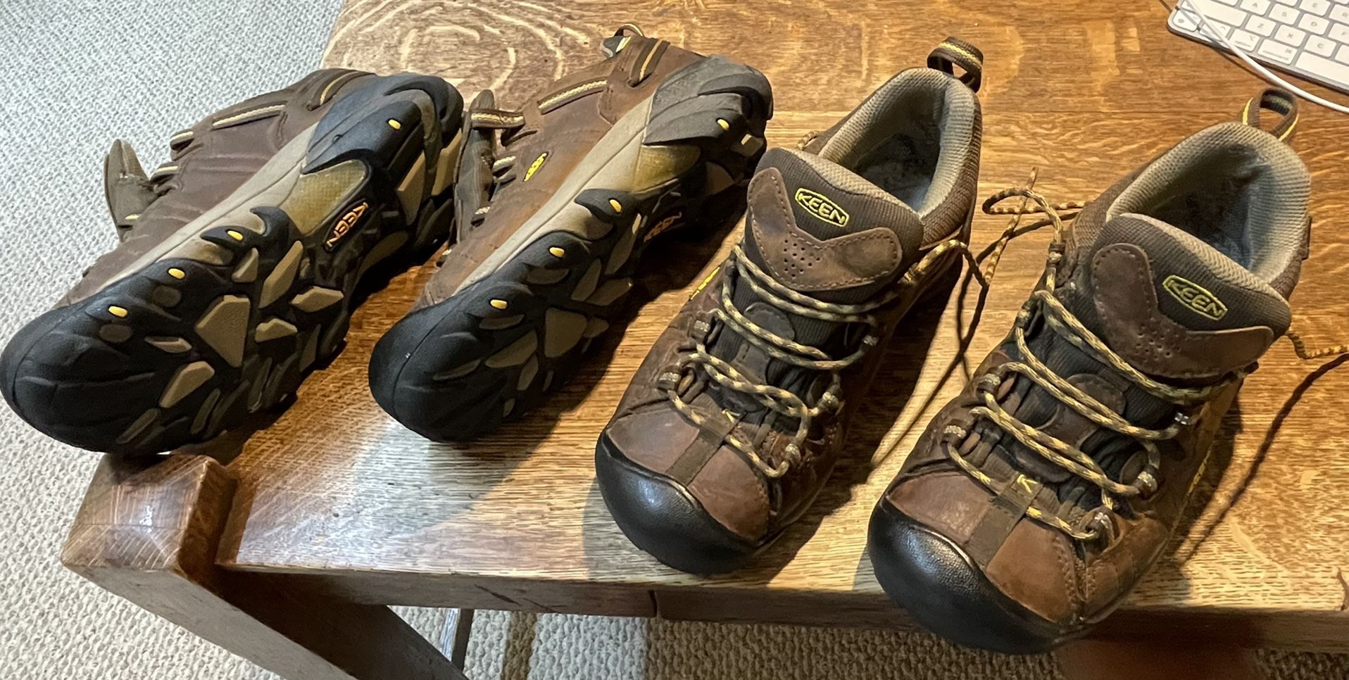 Keen 8 Wide Waterproof Hiking Boot -