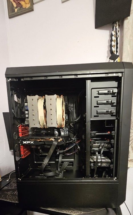 Gaming PC (Pre-Built)