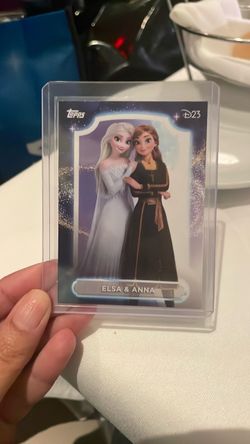 D23 Elsa and Anna exclusive topps promo card