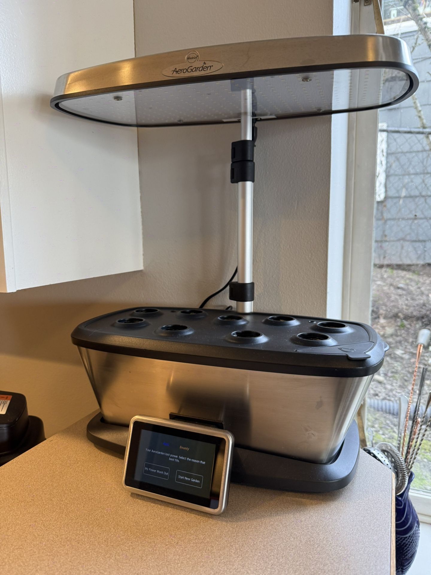 AeroGarden Bounty Elite Wi-Fi - Stainless Steel