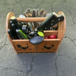 Complete Cutlery Set with Rustic Wooden Farmhouse Caddy – Knives, Forks & Spo