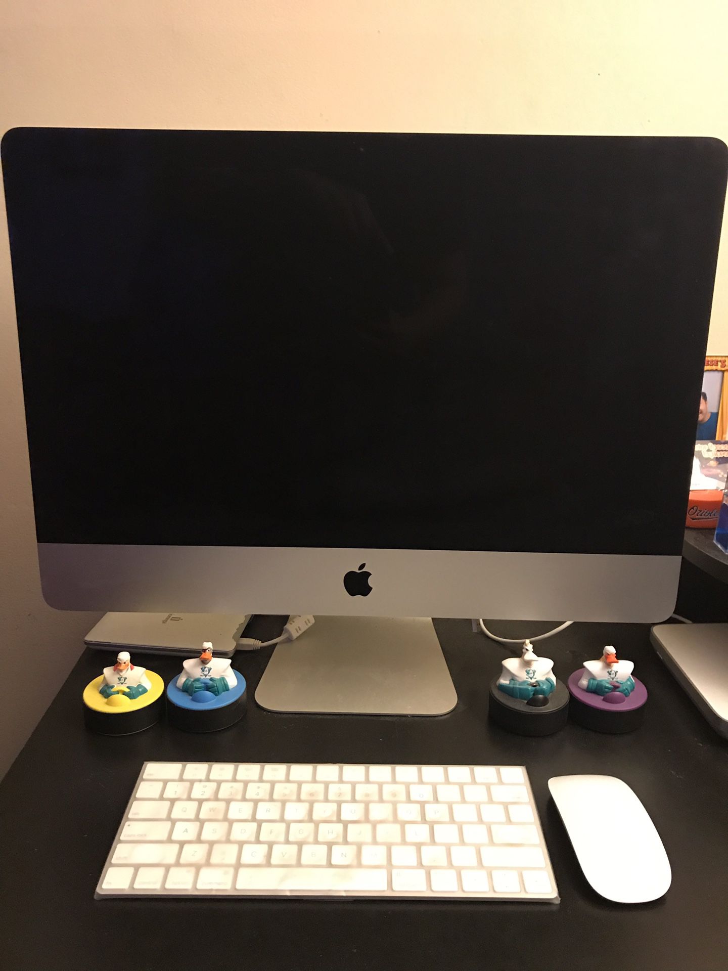 21” imac late 2015 almost new