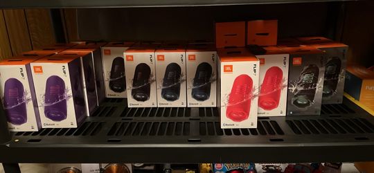 JBL Flip 7 Bluetooth Speaker