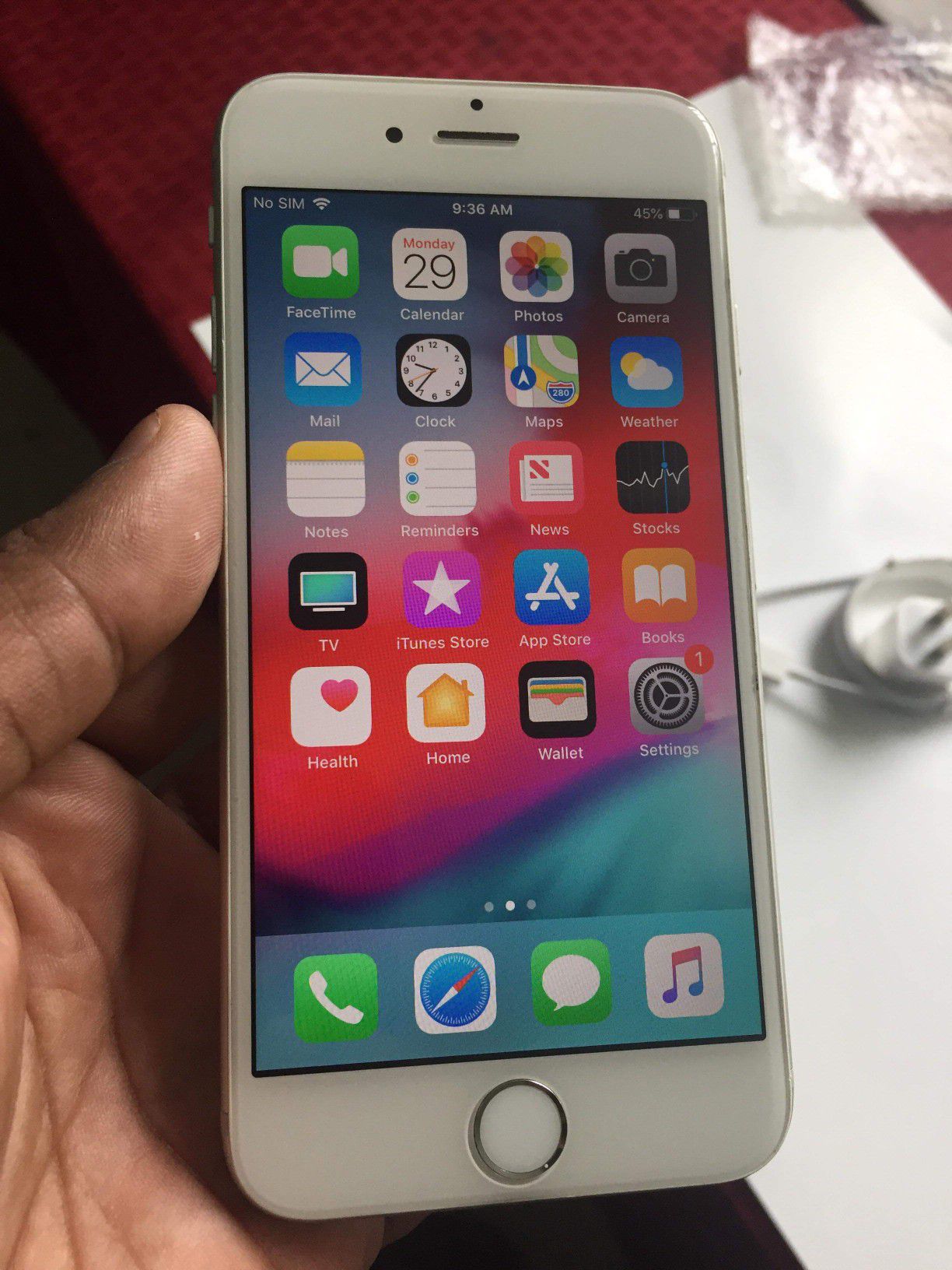 iPhone 6,, Factory UNLOCKED Excellent CONDITION "as like nEW"