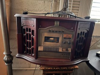 Replica Antique Radio