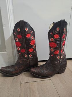 Vintage Western Boots. Cowgirl Boots. Size 7.5