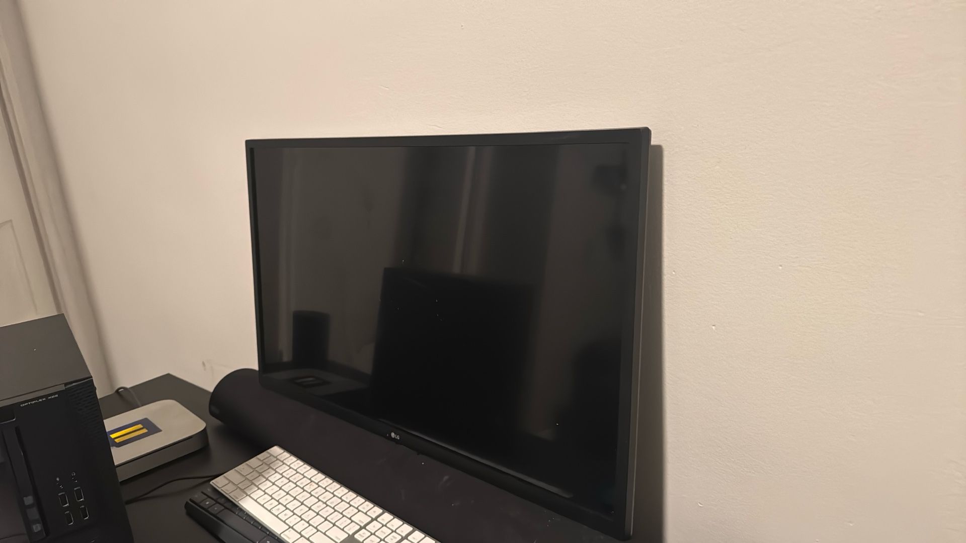 LG 32” Monitor