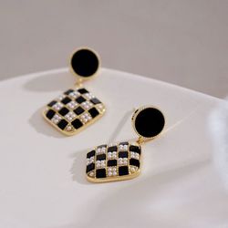 Black and White Checkered Pearl Drop Earrings