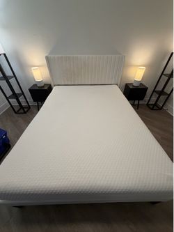 White bedframe queen