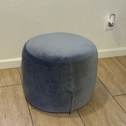 IKEA Couch Chairs Or Stools