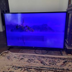 2018 50-inch 4K UHD Smart LED TV With webOS, Active HDR (HDR10/HLG)