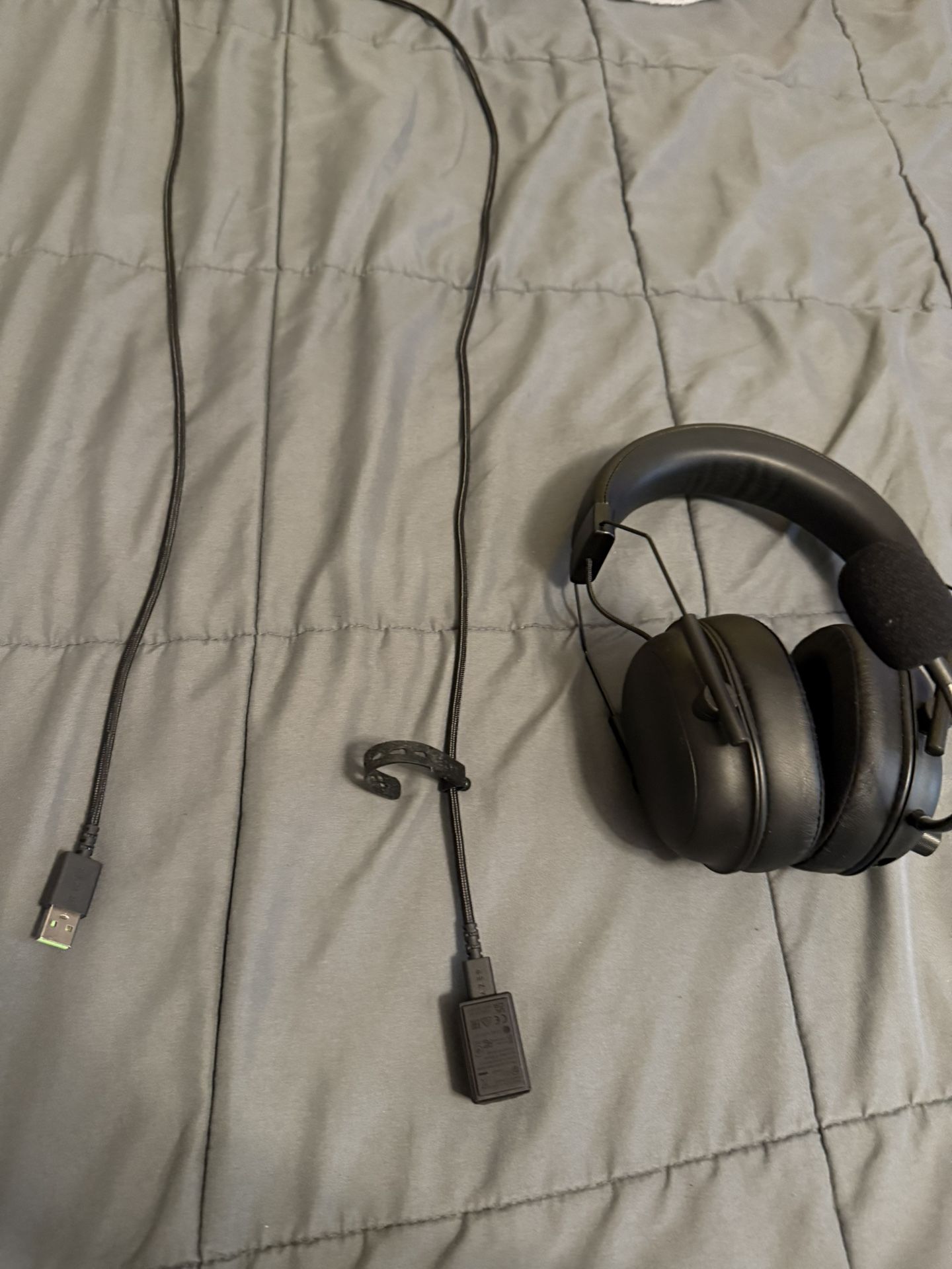 Razer Blackshark V2 HS 2.4 Gaming Headphones