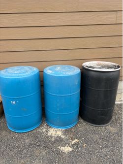 Feed storage bins