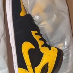 Air Jordan 1 Mid Se Gs