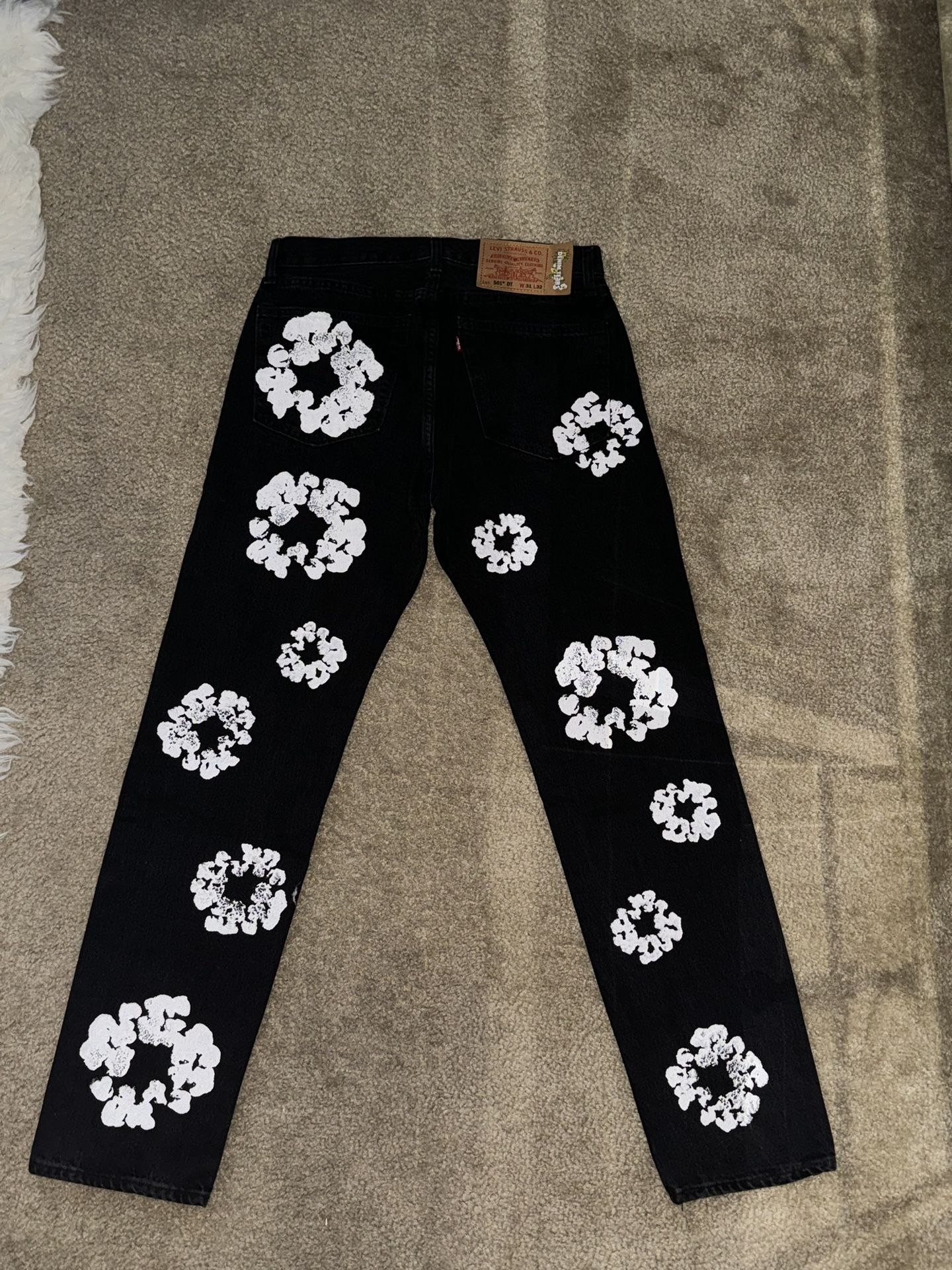 パンツ 32 DENIM TEARS LEVI'S COTTON WREATH JEAN Denim Tears x Levi's Cotton Wreath-print straight-leg Jeans