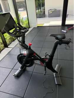 Peloton Bike