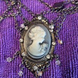 Cameo Necklace 