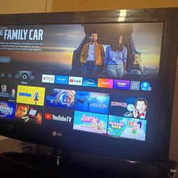 32-in LG Hospital Low Voltage Grade Smart TV