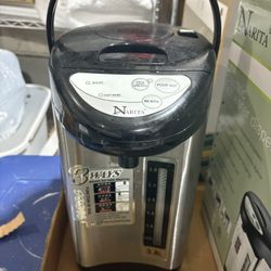 Hot water dispenser 